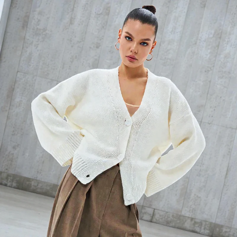Aylin – Gilet à manches longues boutonné et col en V