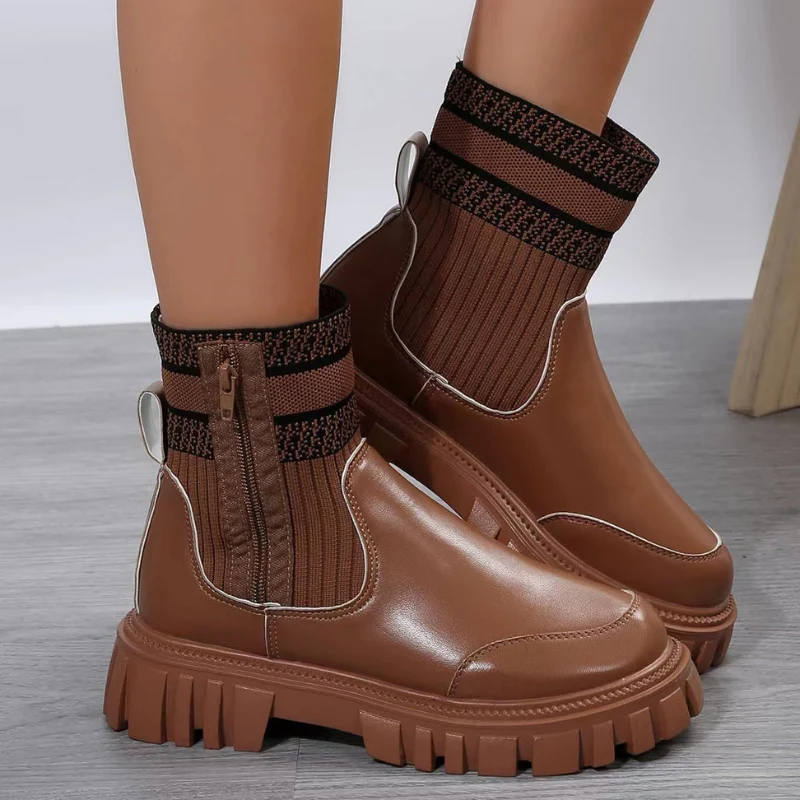 Zara – Chaussures à bout rond avec fermeture éclair latérale et semelle antidérapante