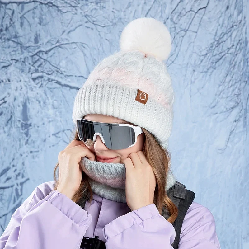 Rachel – Bonnet et collier à pompon accessoires d'hiver assortis