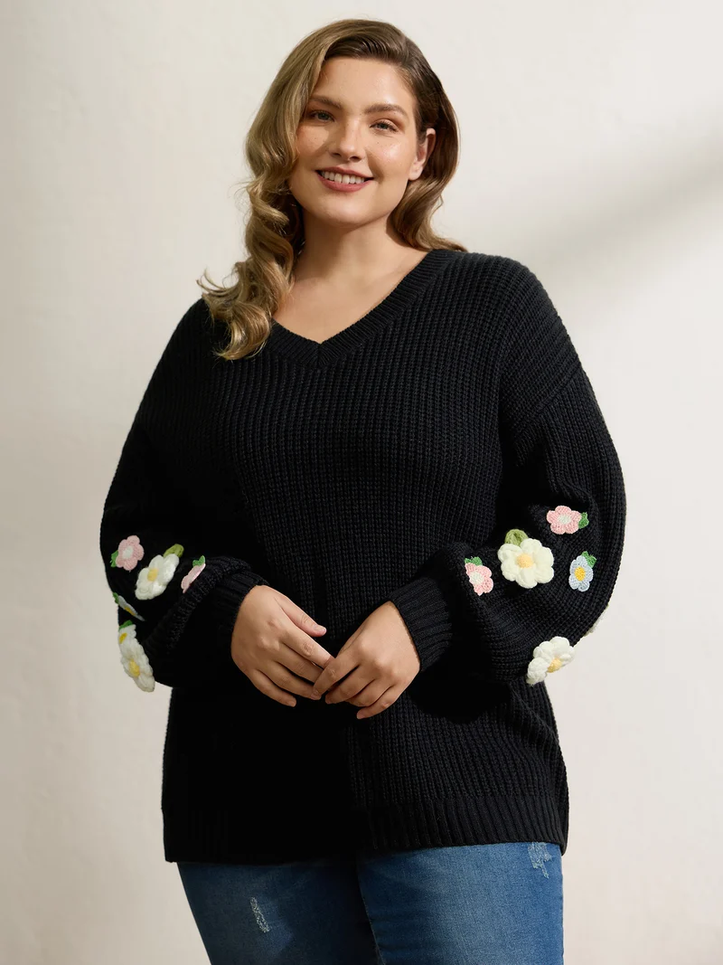 Crochet Floral Pattern V-Neck Pullover