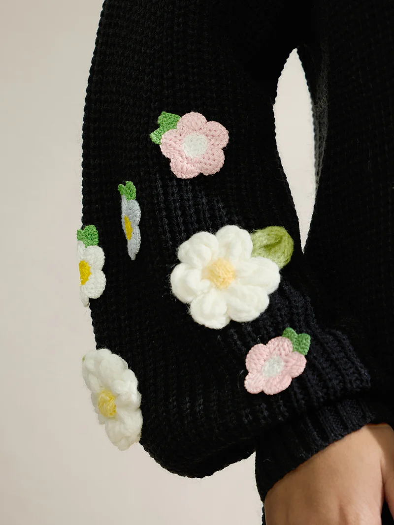 Crochet Floral Pattern V-Neck Pullover