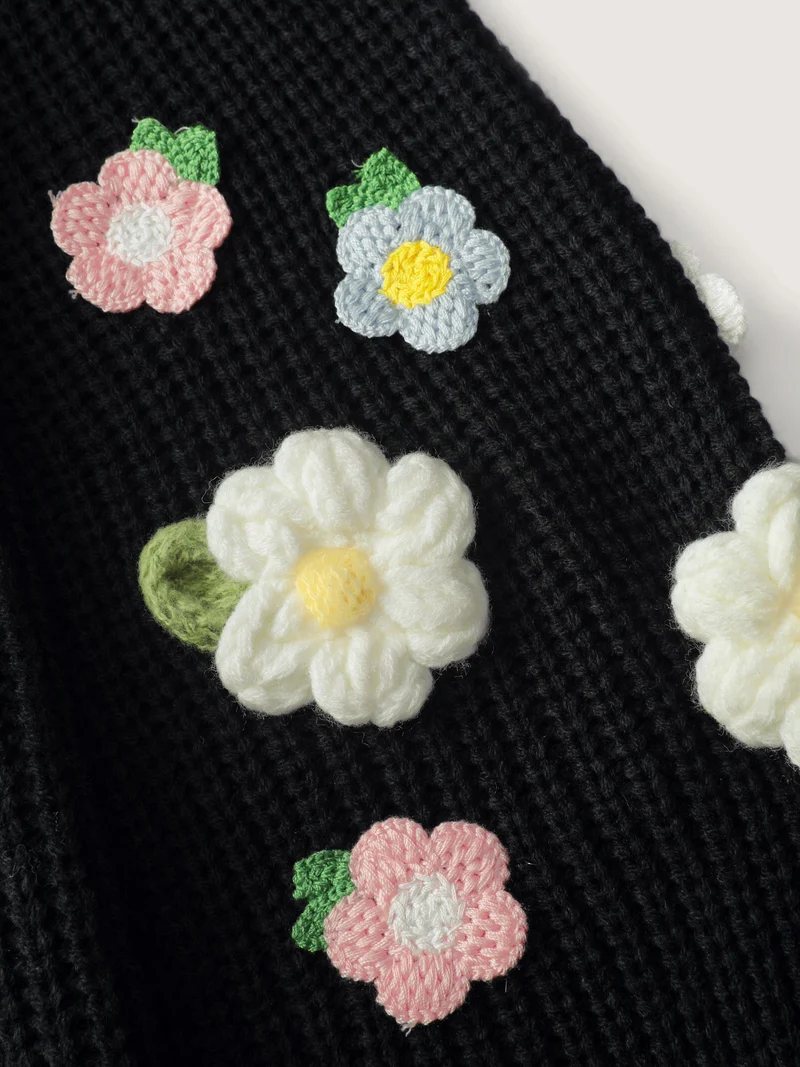 Crochet Floral Pattern V-Neck Pullover