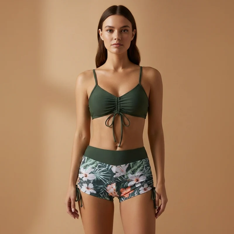 Tenue de plage pour femme - maillot short à motifs et haut à nouer | vacances