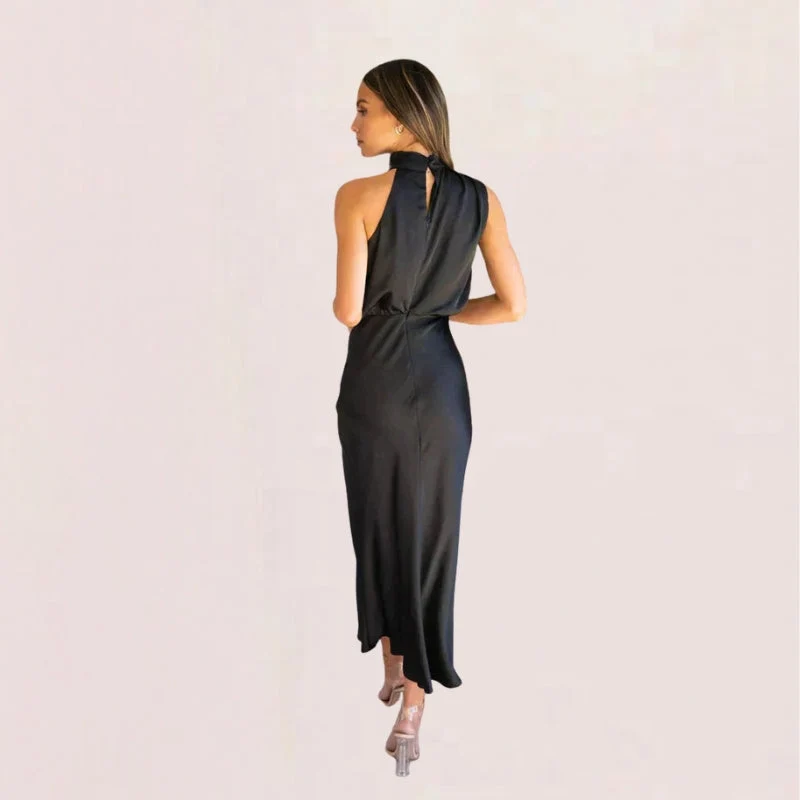 Robe midi drapée sans manches à col halter