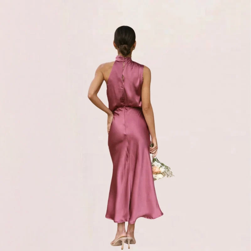 Robe midi drapée sans manches à col halter