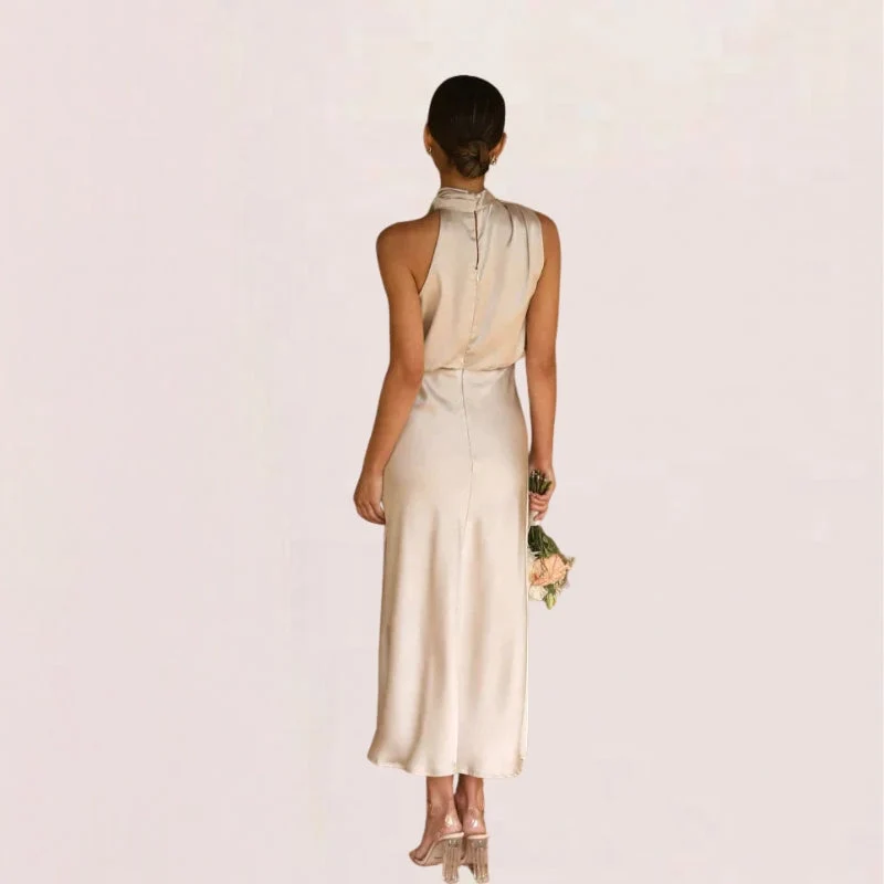 Robe midi drapée sans manches à col halter