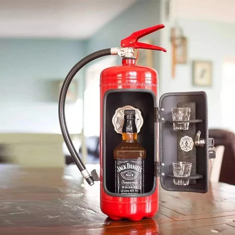 FireVault – Rangement dissimulé pour bouteille au design d’extincteur