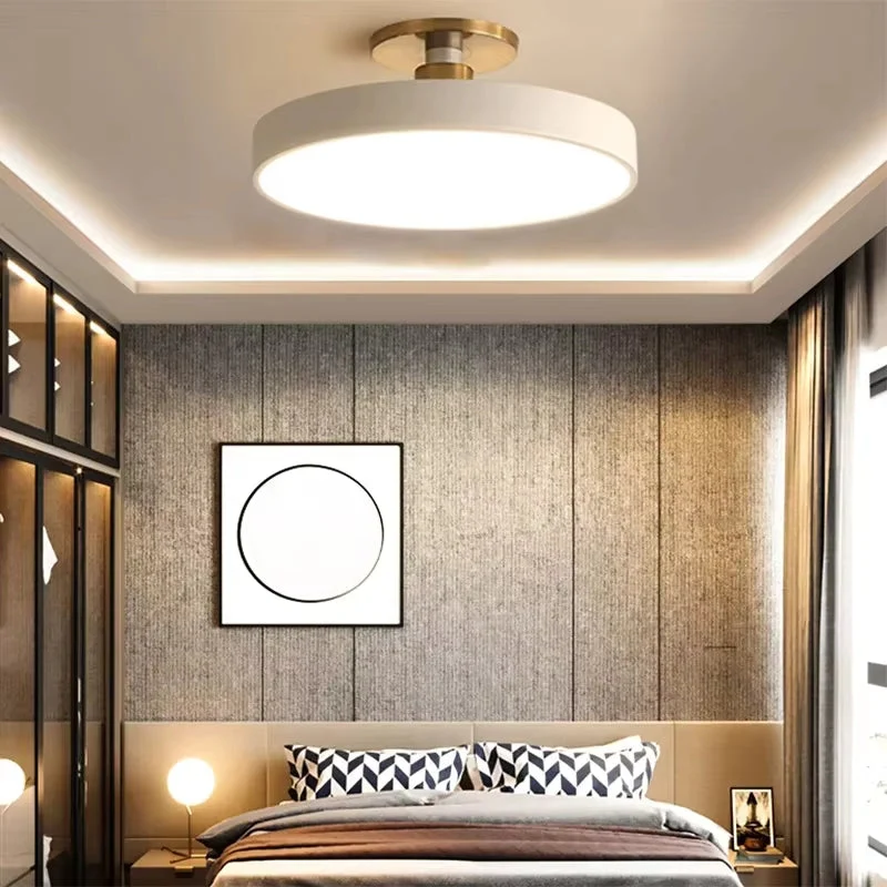Plafonnier rond décoratif en métal