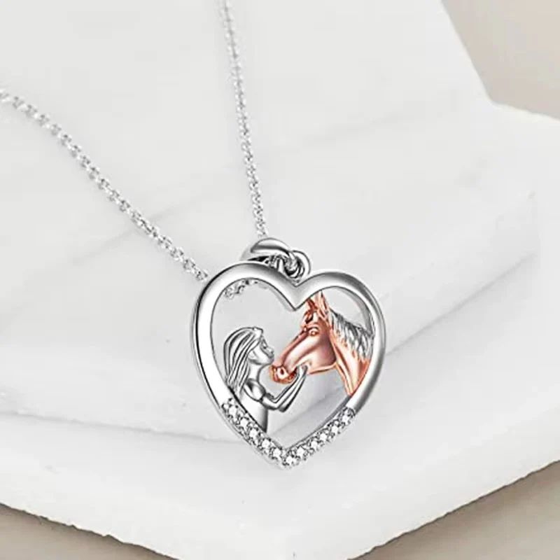 Cadeau Fête Des Mères | Collier pendentif cœur avec motif cheval