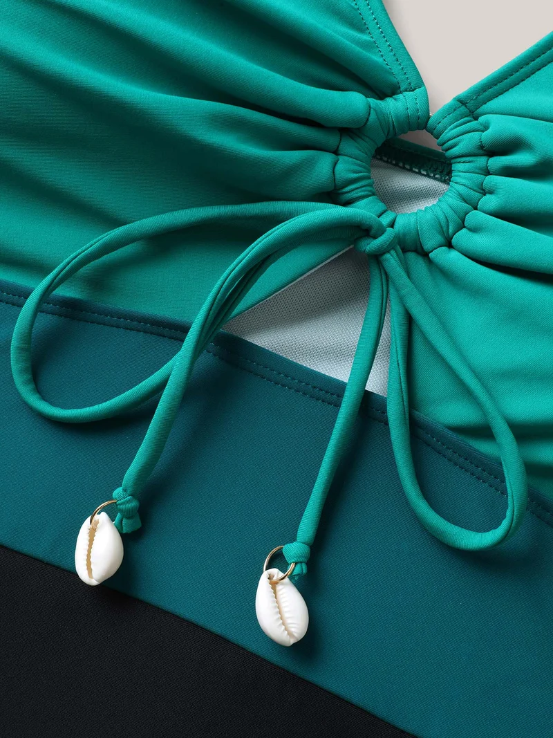 Color Block Cut-Out One-Piece Swimsuit