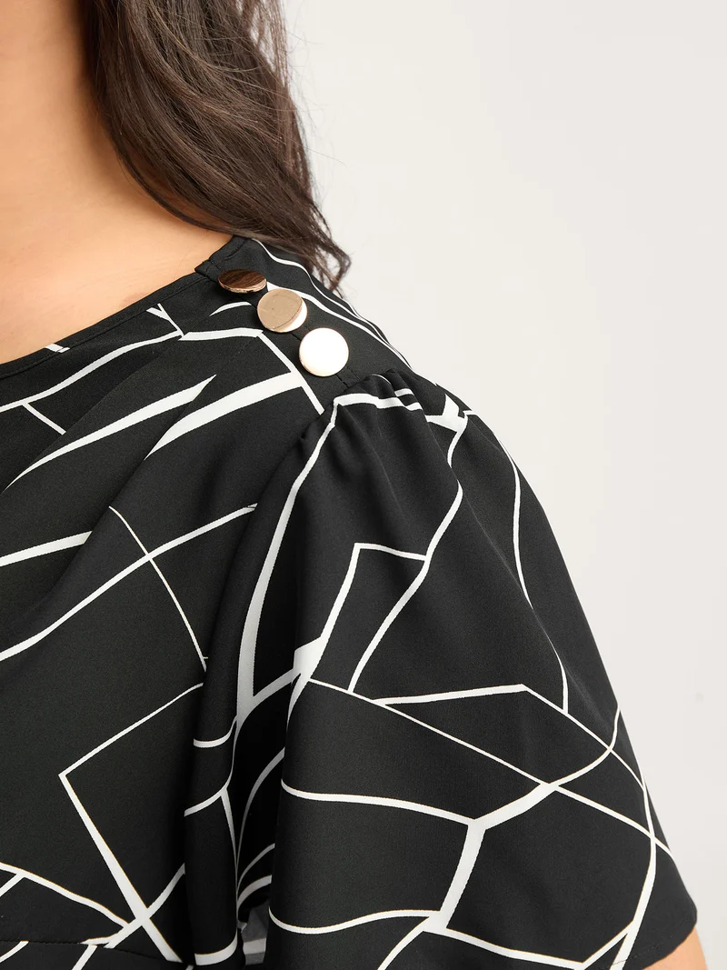 Abstract Detail Button Detail Blouse