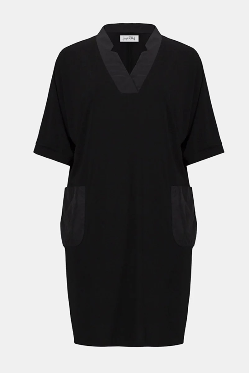Robe droite à col ouvert