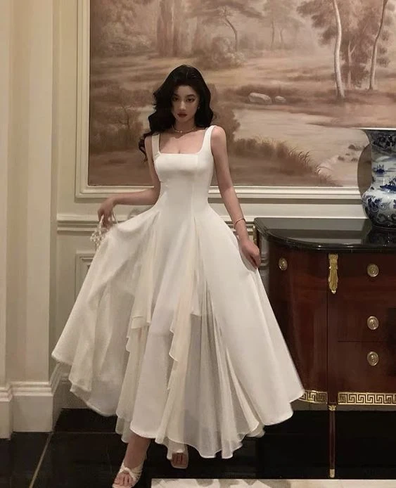 Robe de bal élégante ivoire pour femme