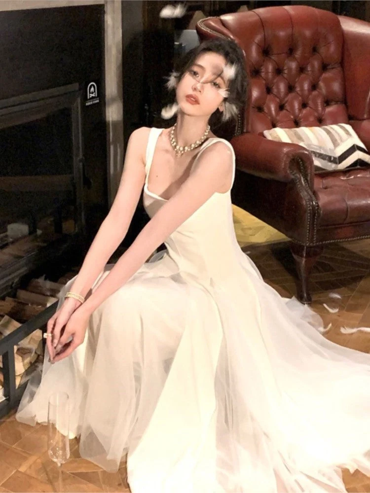 Robe de bal élégante ivoire pour femme
