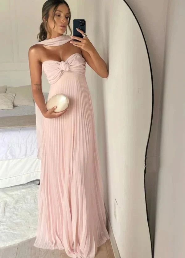 Robe de bal longue bustier trapèze plissée rose