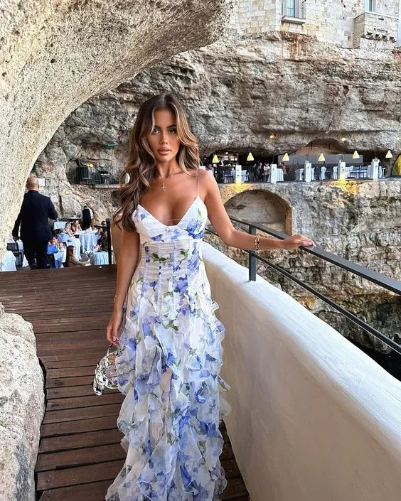 Robe de soirée élégante à bretelles spaghetti