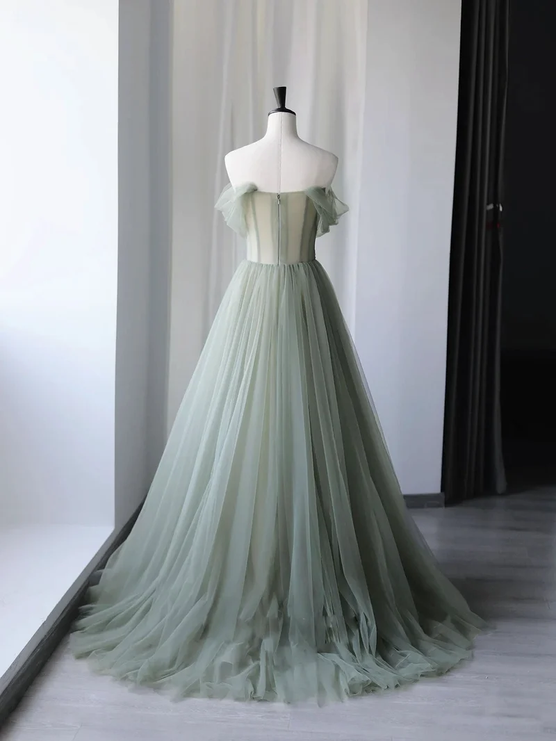 Robe de bal de fin d'année en tulle gris vert à épaules dénudées