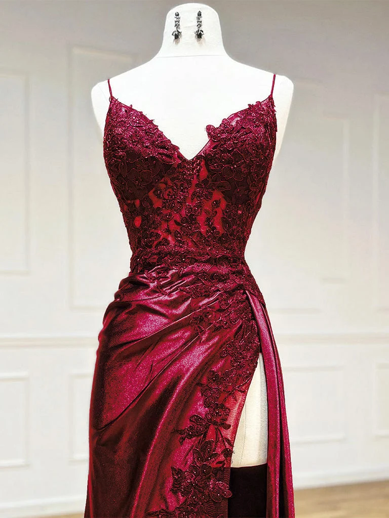 Robe de soirée longue bordeaux en satin et dentelle à col en V