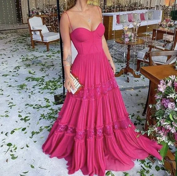 Superbes robes de bal en tulle rose