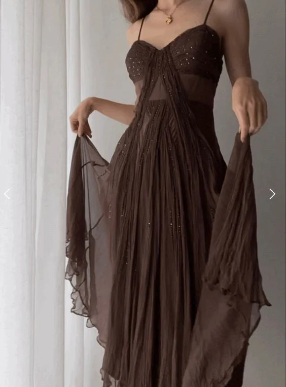 Robe de bal de fin d'année en mousseline marron