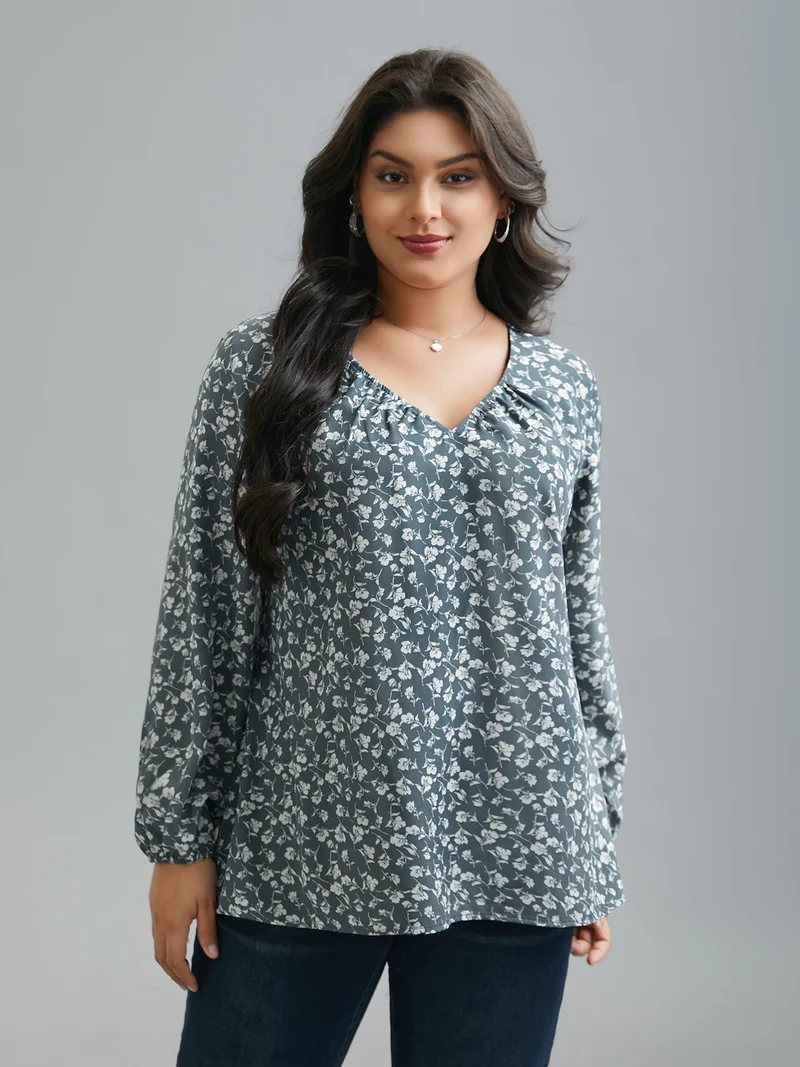 V-Neck Floral Pleated Blouse