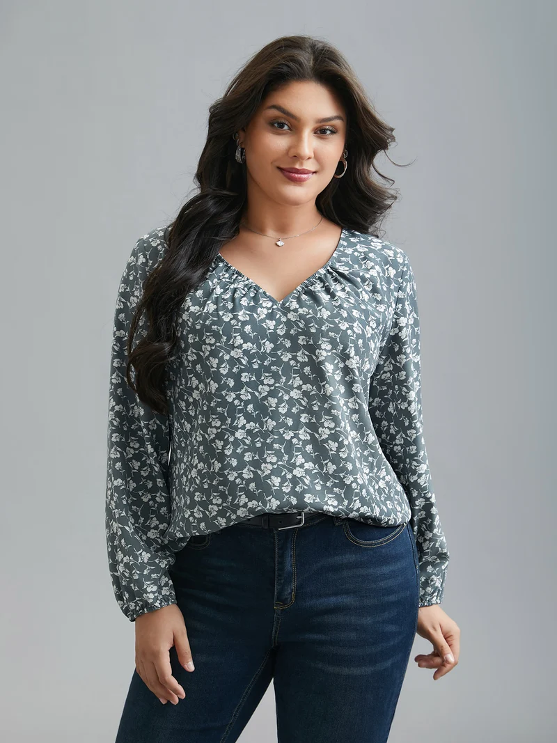 V-Neck Floral Pleated Blouse