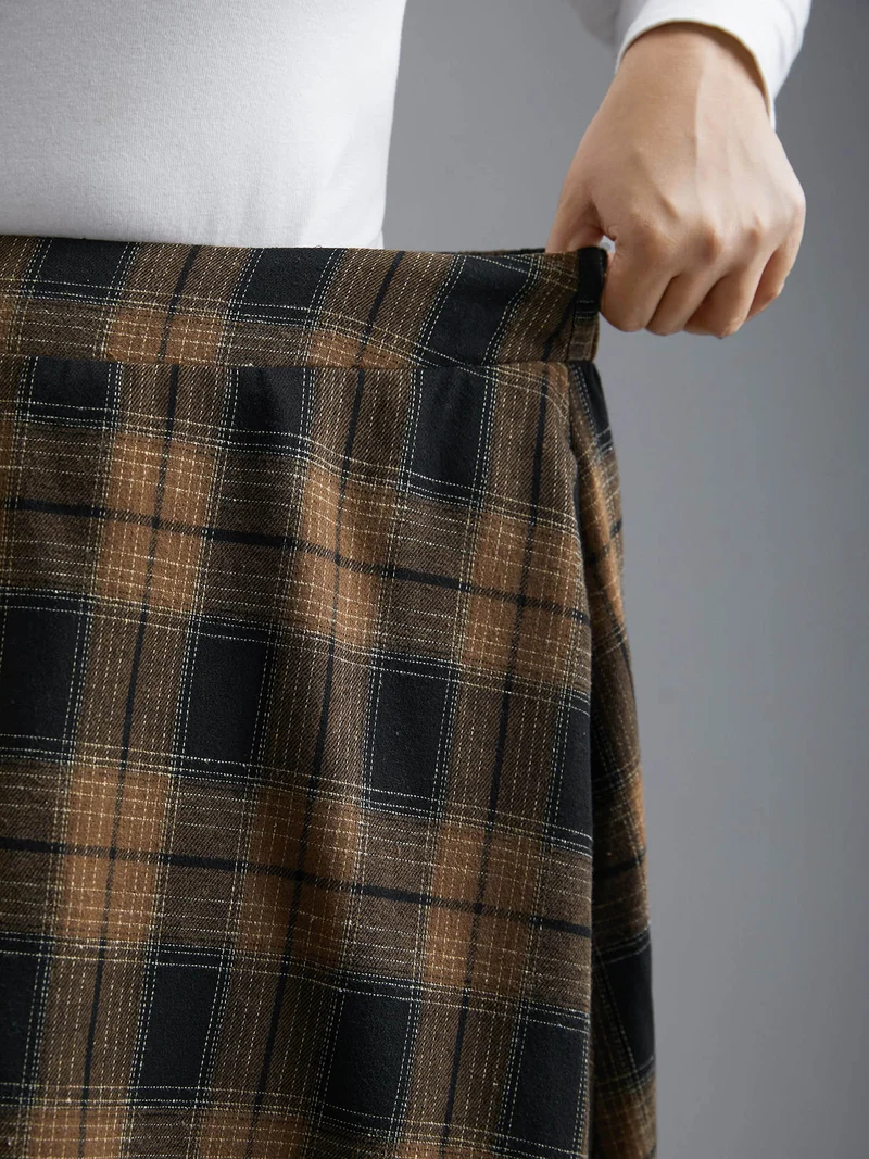 Plaid Elastic Waist Slant Pocket Skirt