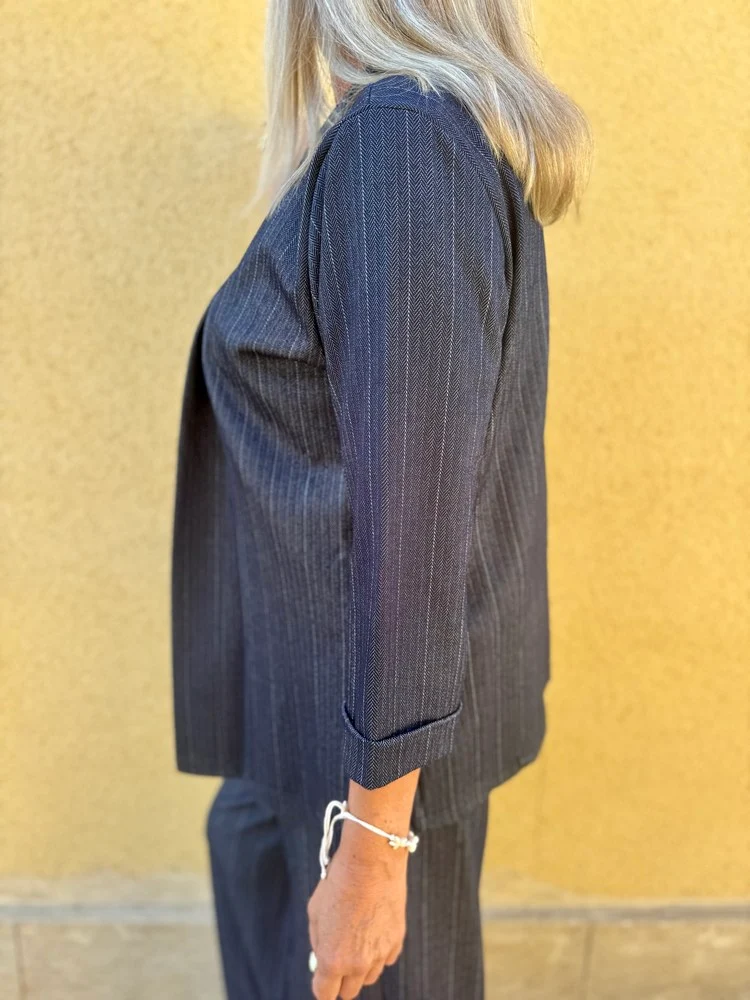 Veste tailleur rayée Tina bleu marine