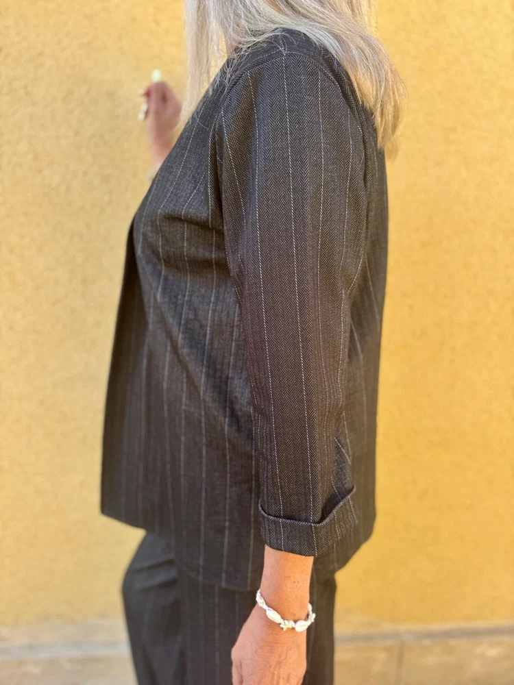Veste tailleur rayée Tina noir