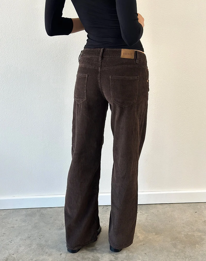 Pantalon parallèle taille basse en velours côtelé marron chocolat