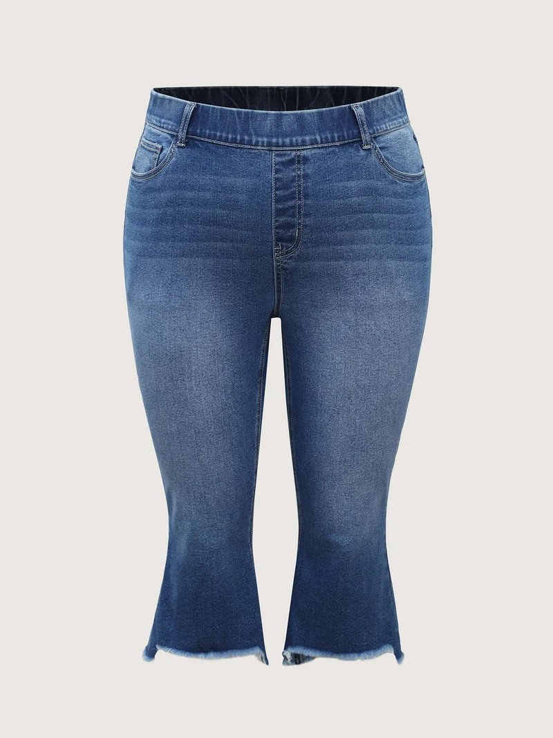 Pull-On Frayed Capri Hem Jeans
