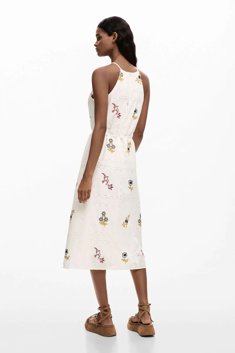 Robe midi à broderies délicates