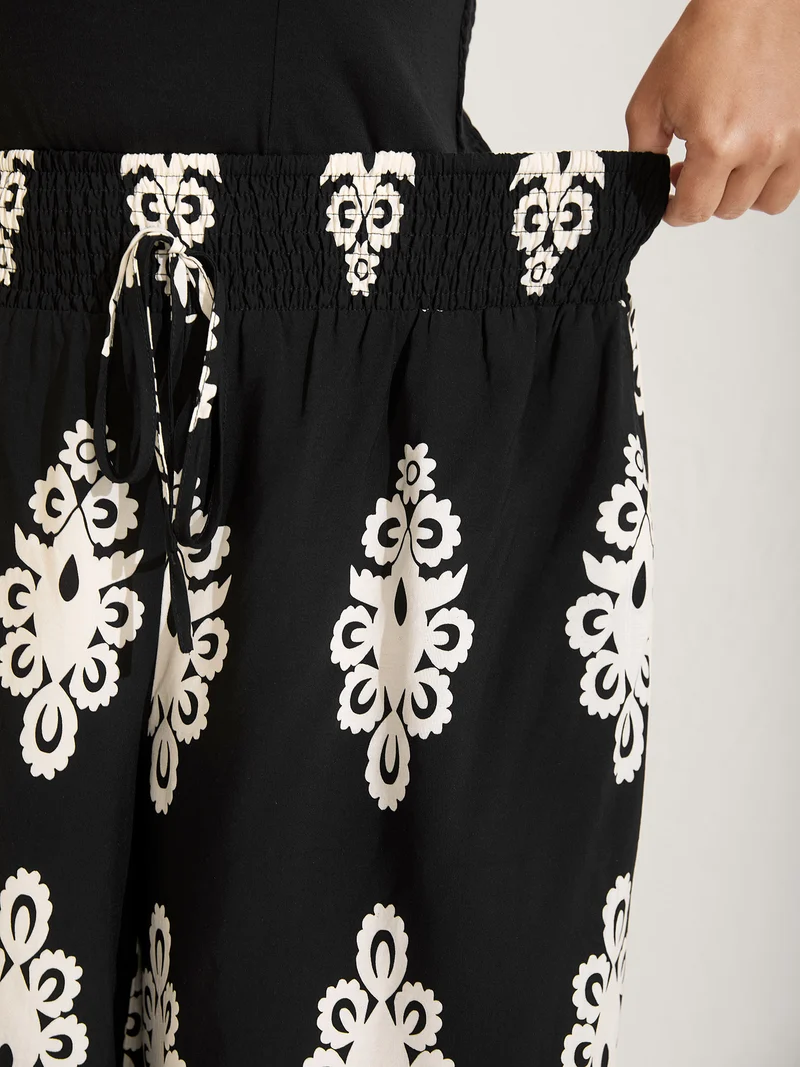 Ornate Print Shirred Wide-Leg Pants