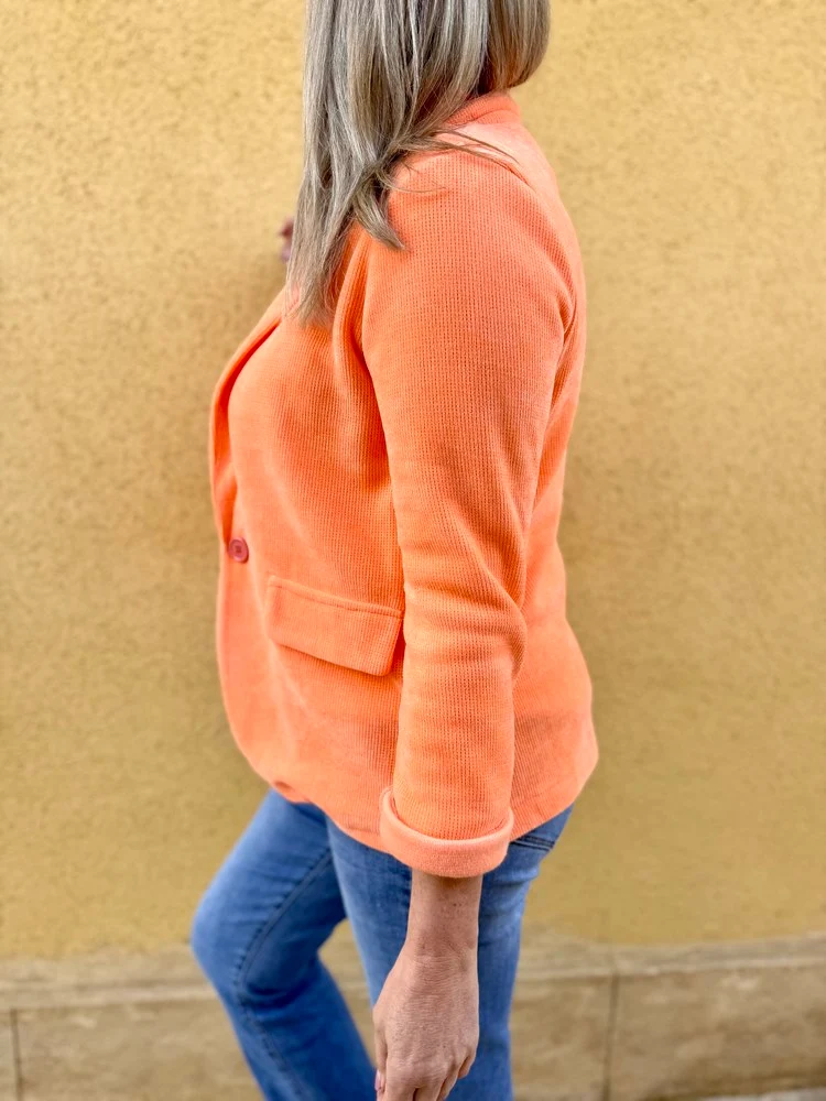 Veste tailleur en velours Sandra abricot acidulé