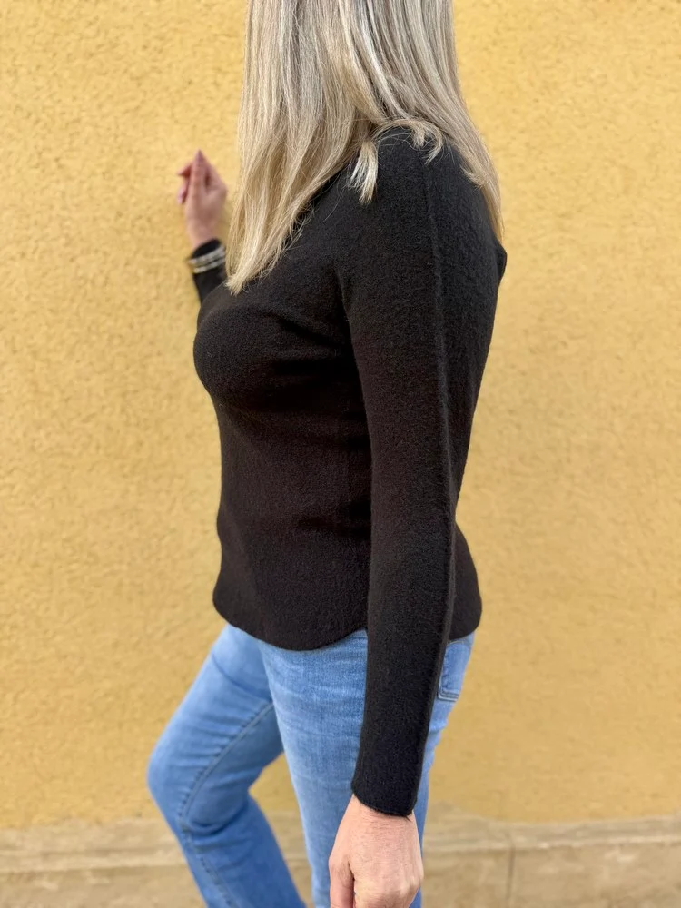 Pull Milo noir
