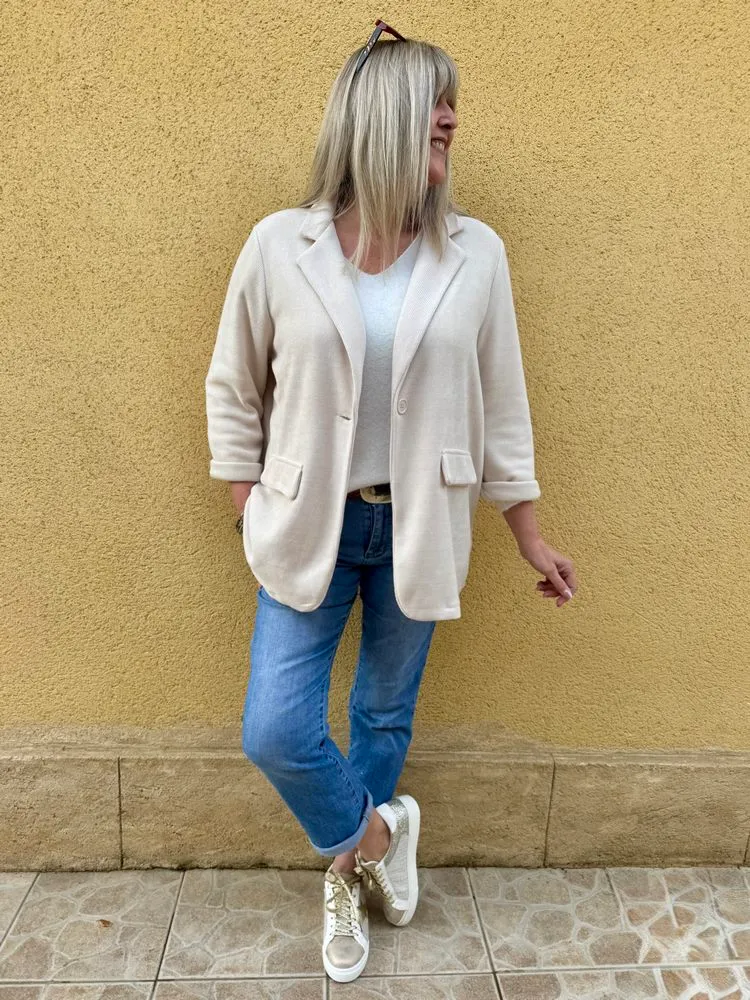 Veste tailleur en velours Sandra + crème