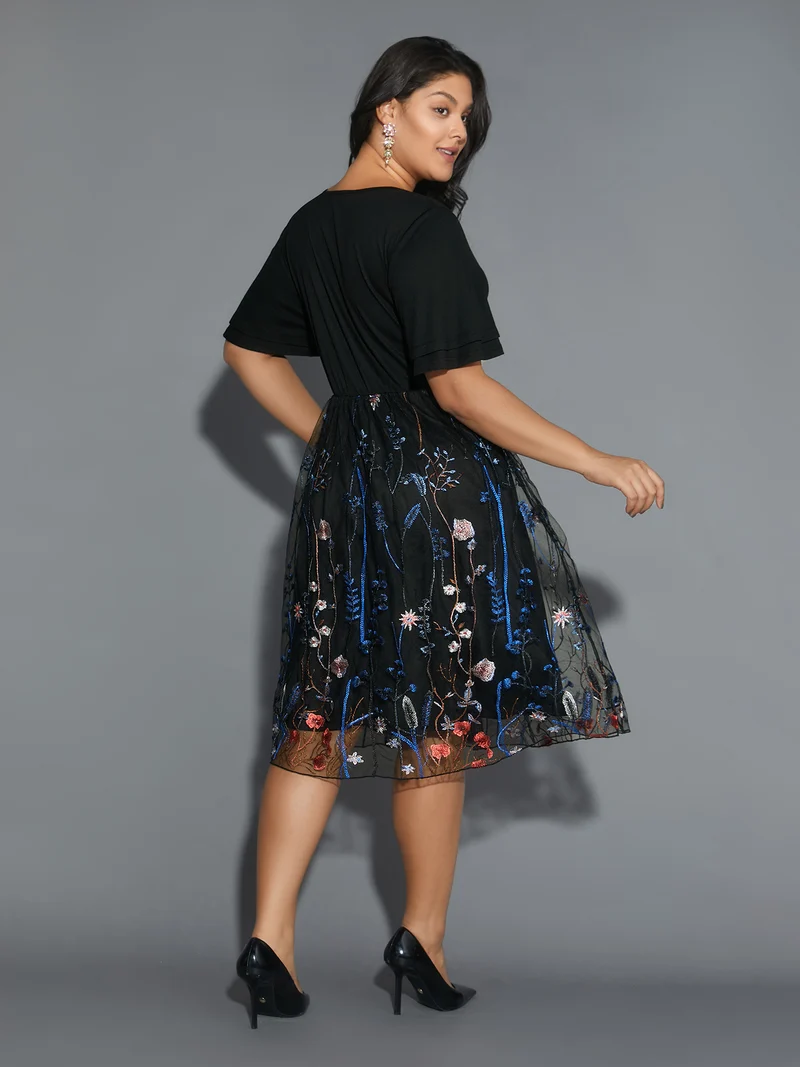 V Neck Mesh Embroidered Patch Dress