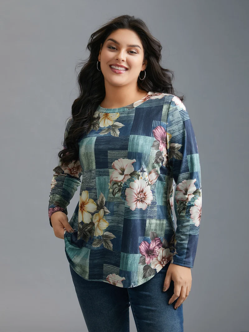 Crew Neck Floral Curved Hem T-Shirt
