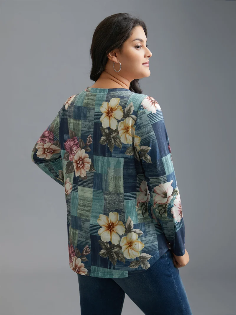 Crew Neck Floral Curved Hem T-Shirt