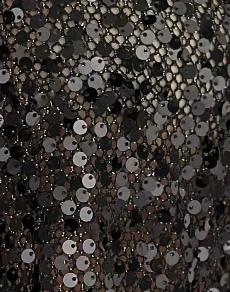 Ruway Unlined Scarf Top in Sequin Black (Haut de foulard non doublé à paillettes)