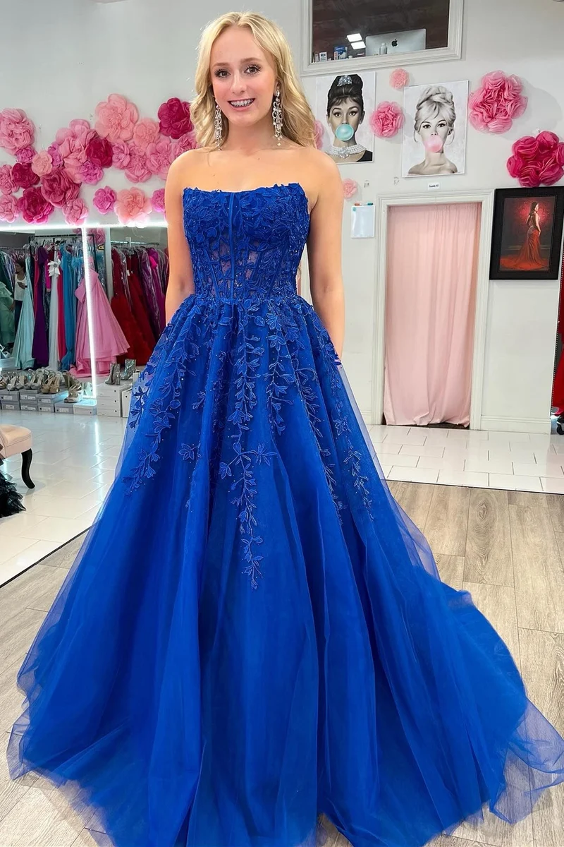 Robe de bal longue transparente sans bretelles avec appliques bleu aqua