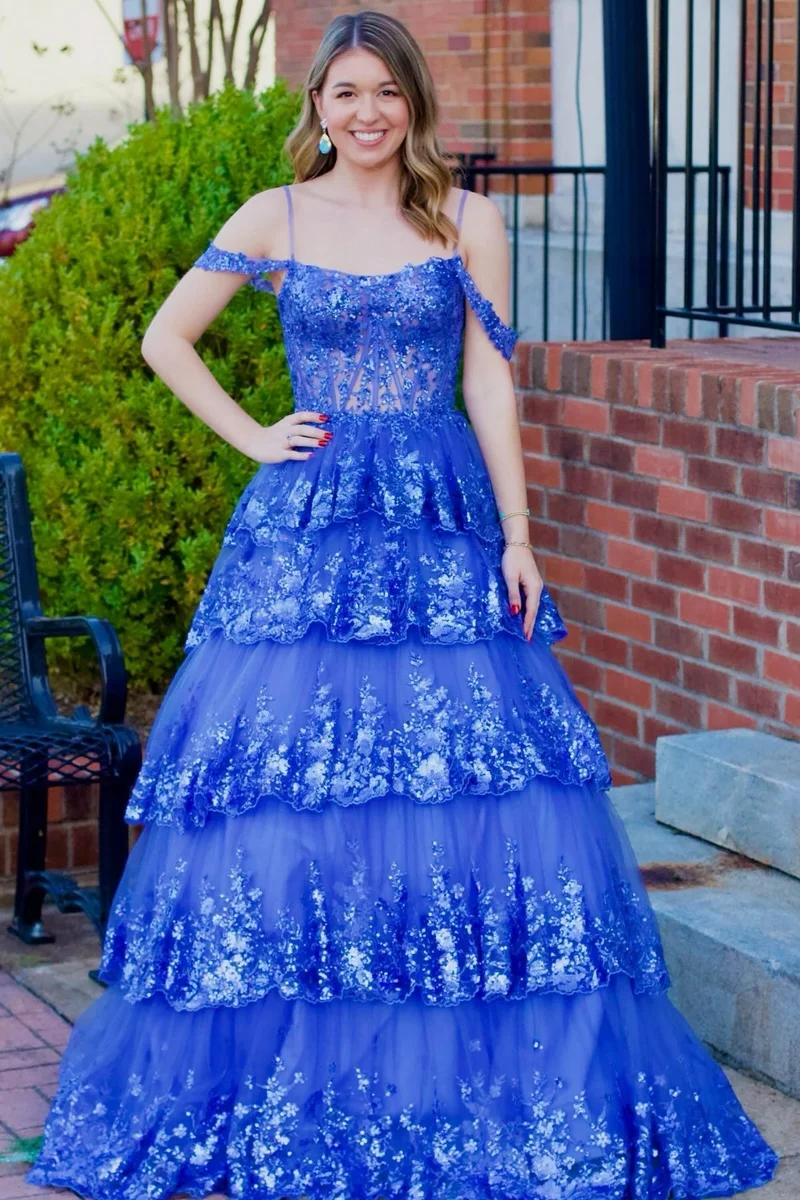 Robe de bal longue à volants et épaules dénudées en dentelle et tulle à paillettes