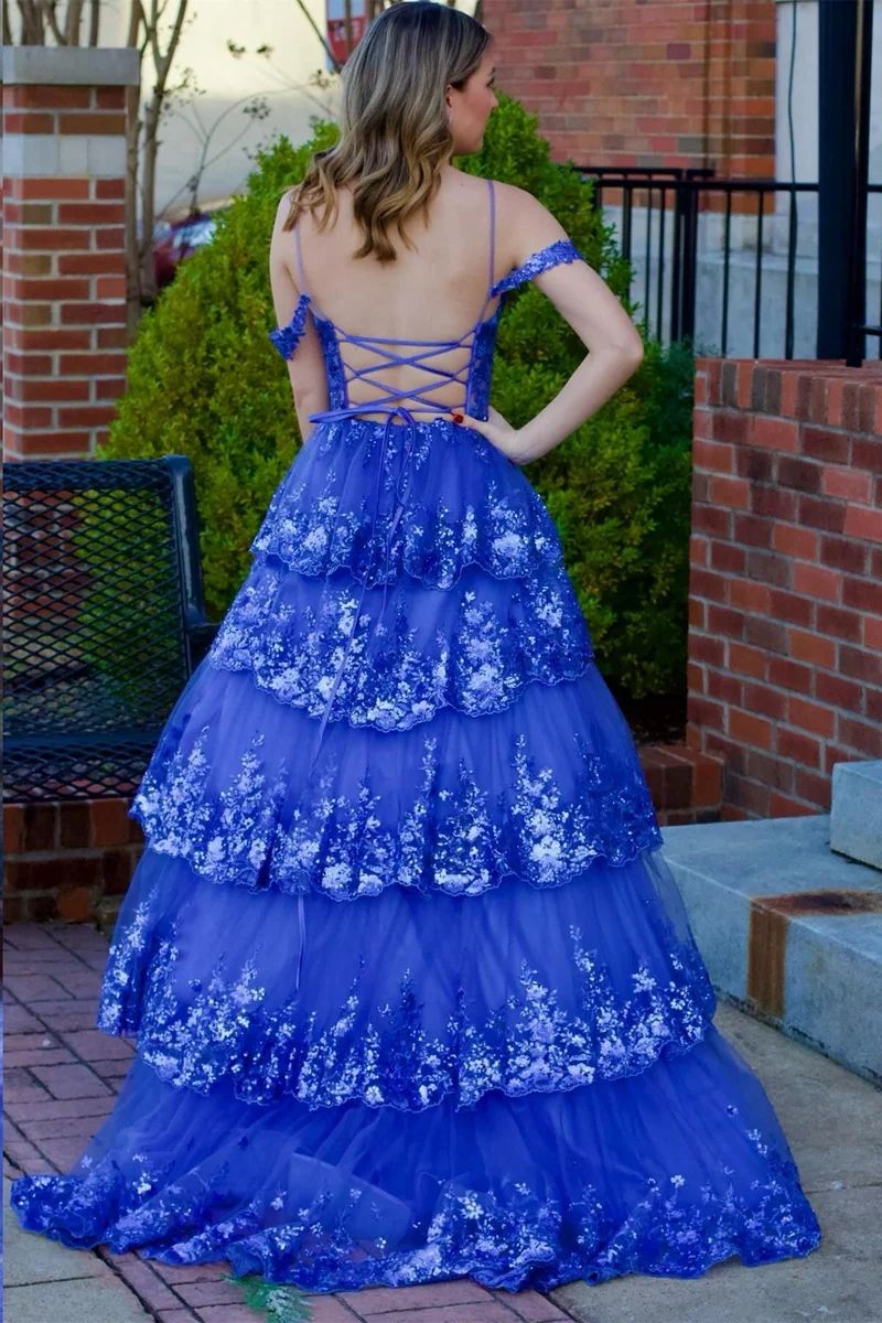 Robe de bal longue à volants et épaules dénudées en dentelle et tulle à paillettes