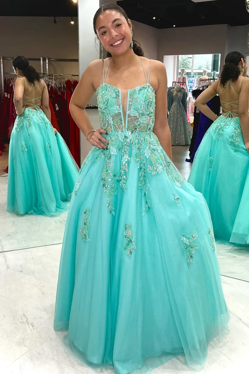 Robe de bal en tulle à lacets bleu aqua avec appliques