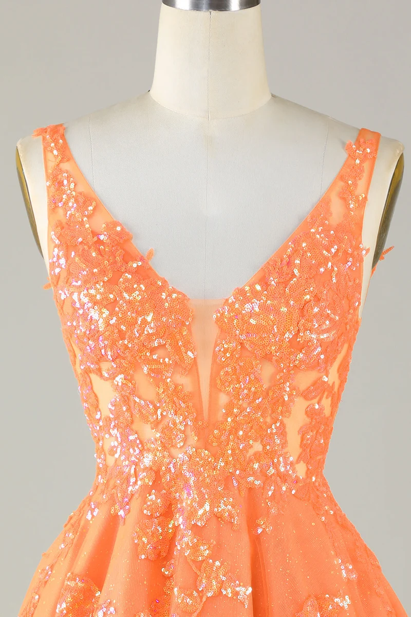 Robe de soirée en tulle orange à paillettes et col en V