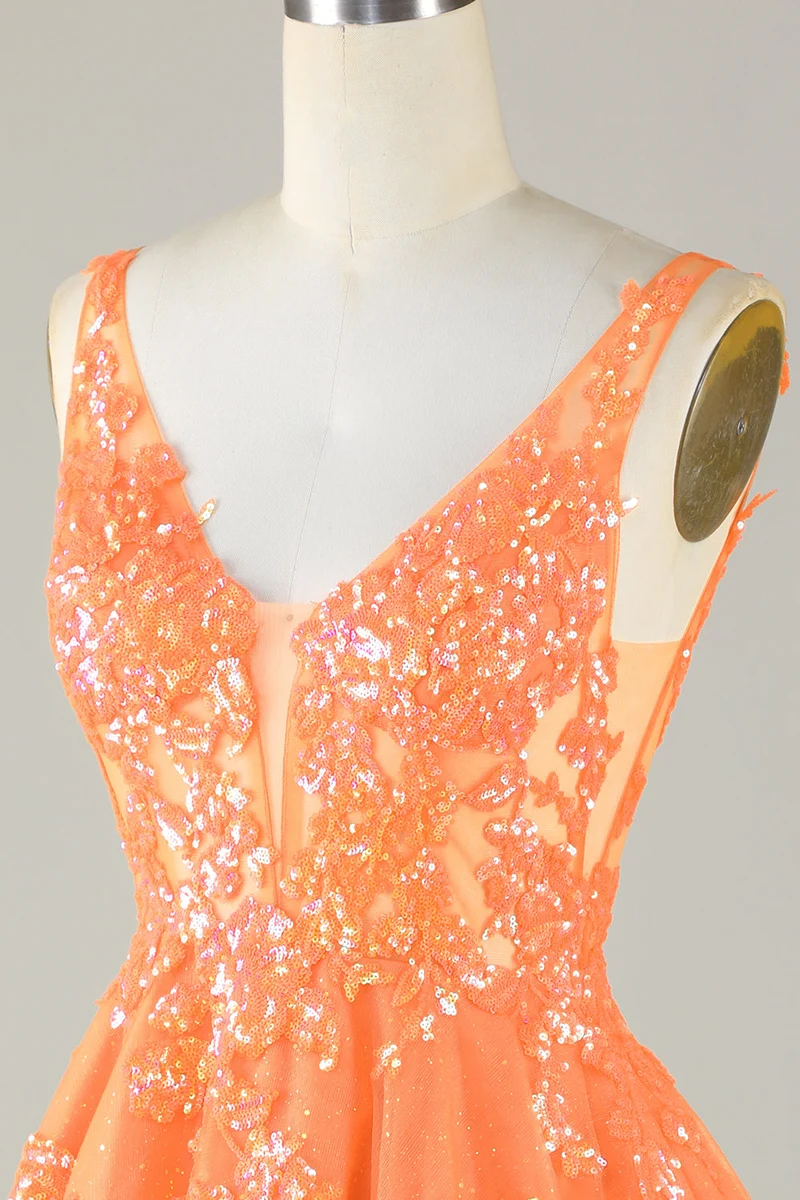Robe de soirée en tulle orange à paillettes et col en V