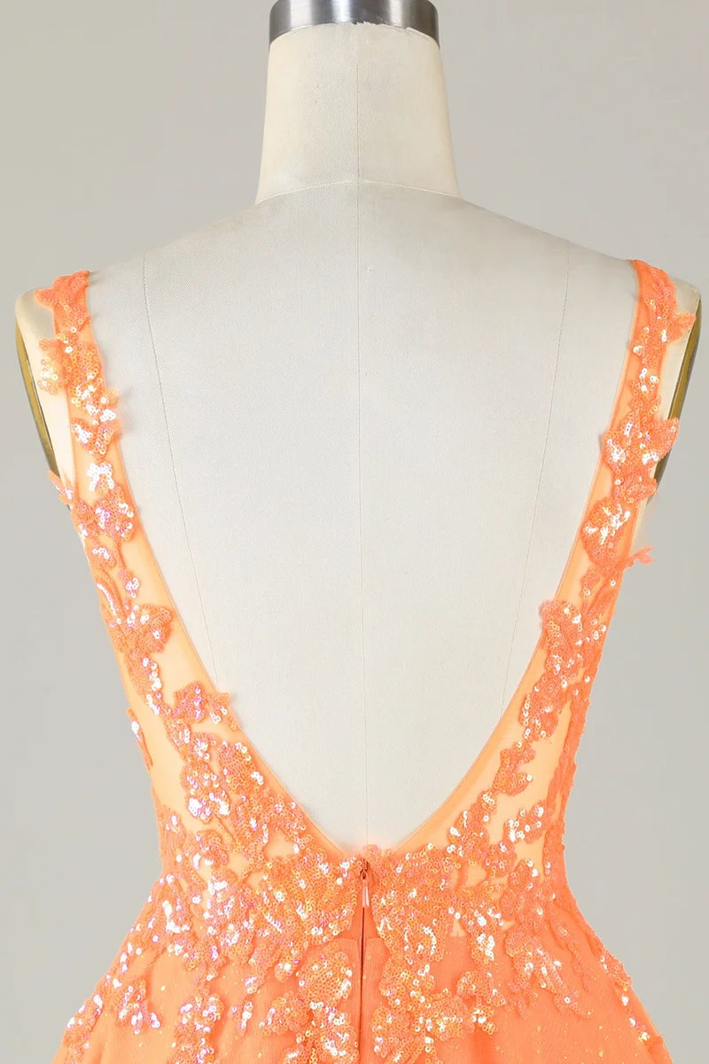 Robe de soirée en tulle orange à paillettes et col en V
