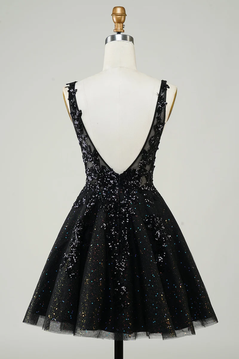 Robe de soirée en tulle orange à paillettes et col en V