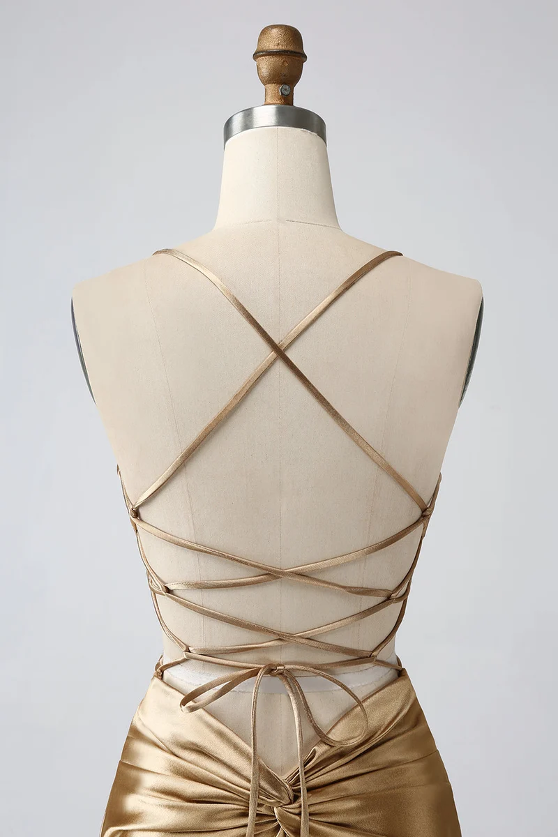 Robe de soirée courte dorée, dos nu, col en V, dos croisé