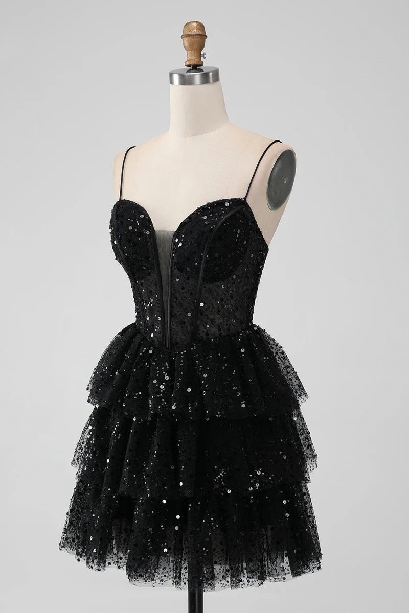 Robe de soirée courte à volants et à volants en tulle noir